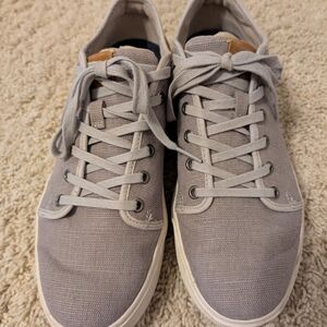 Toms Men's Trvl Lite Low Sneaker in a gray colorway Size 9